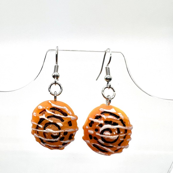 Cinnamon Roll Earrings - Pastry Earrings - Bakery Earrings - Food Earrings - Picture 1 of 10